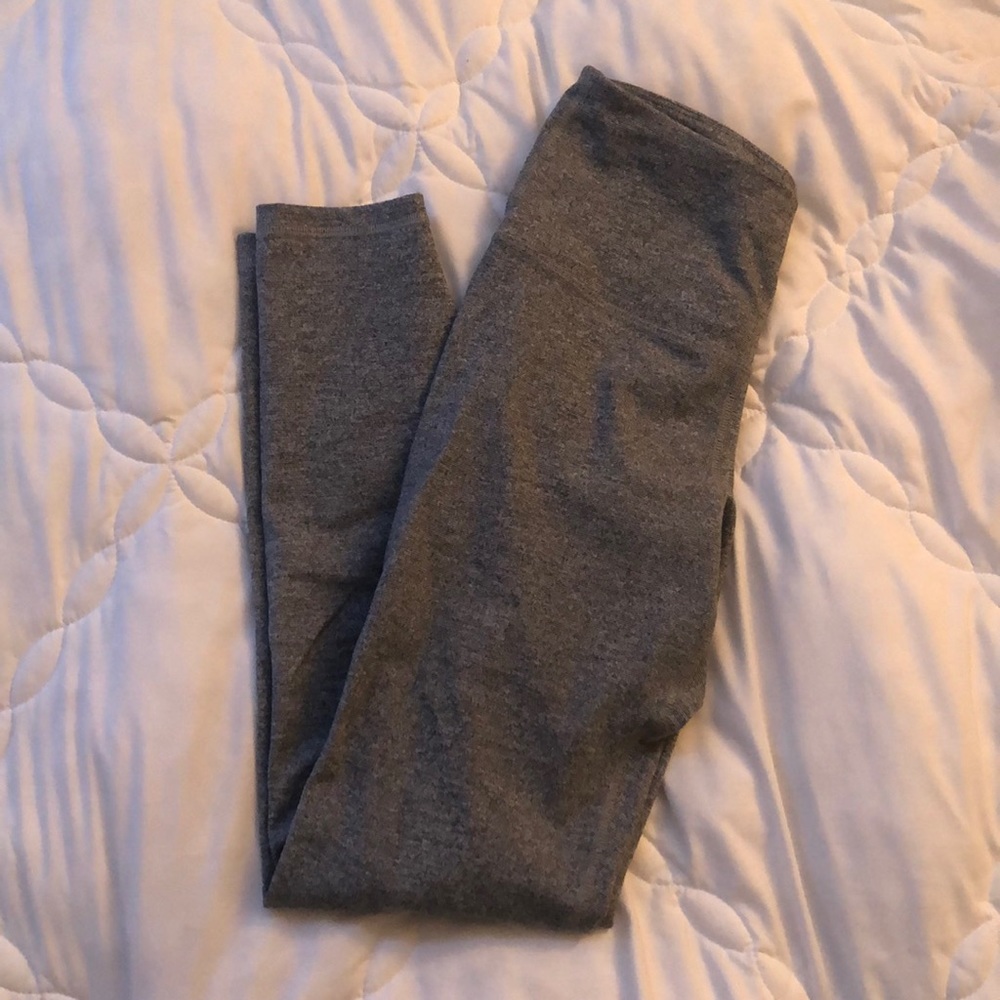 High waisted gray leggings